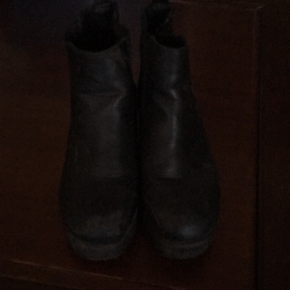 Platform ankle boots